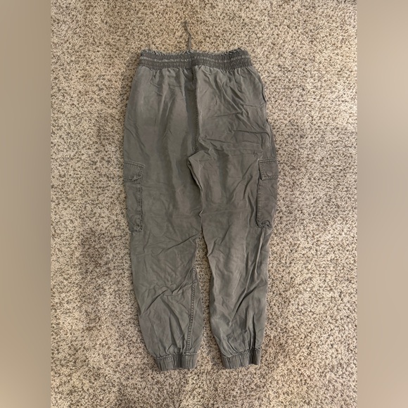 VERY CUTE ABERCROMBIE & FITCH CARGO JOGGER PANTS!! - Picture 10 of 10
